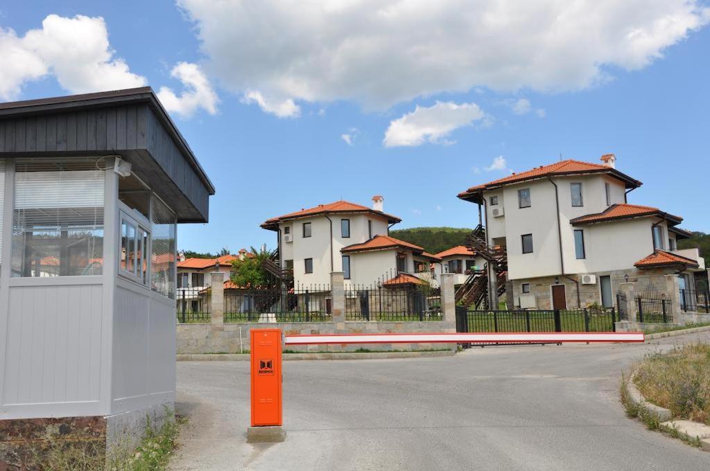 Villa Nina - Bay View Villas Kosharitsa Ngoại thất bức ảnh